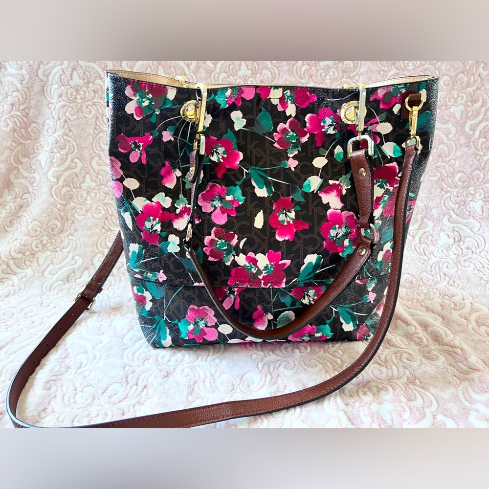 Calvin Klein Reversible Tote Purse - AMAZING PREOWNED CONDITION!!